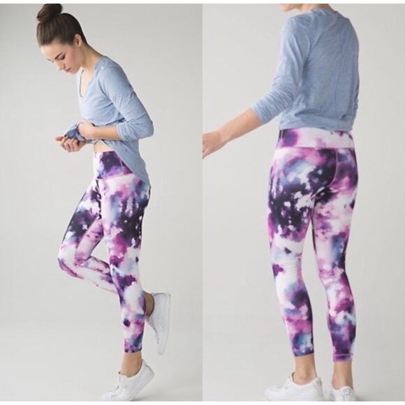 Lululemon Wunder Under Crop Legging in the "Blooming Pixie" Pattern Size 4 - Picture 1 of 10